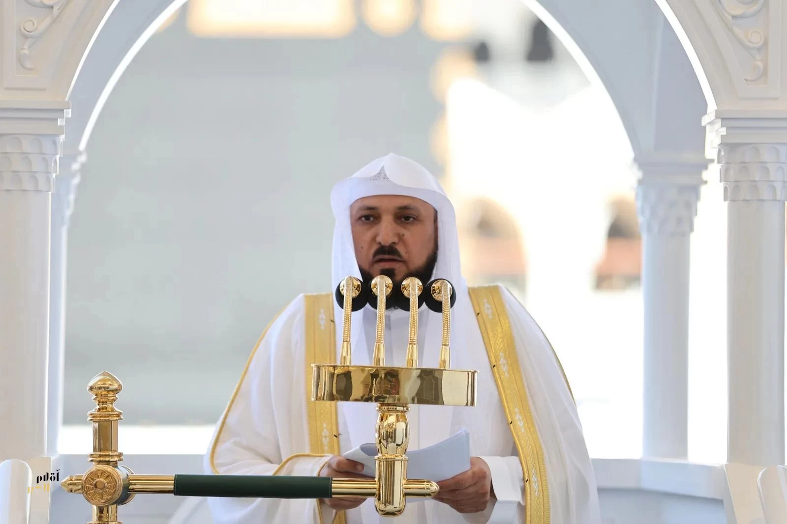 إمام المسجد الحرام معرفة أسماء الله تزيد الإيمان وتحقق الطمأنينة