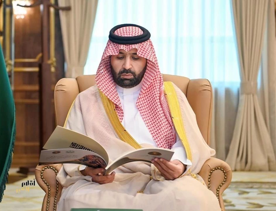 أمير جازان يطّلع على التقرير السنوي لإدارة المجاهدين بالمنطقة