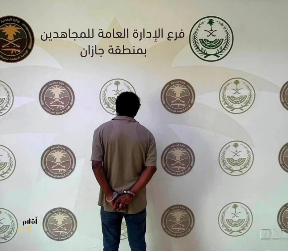 دوريات الإدارة العامة للمجاهدين بمنطقة جازان تقبض على مقيم لنقله (6) مخالفين لنظام أمن الحدود