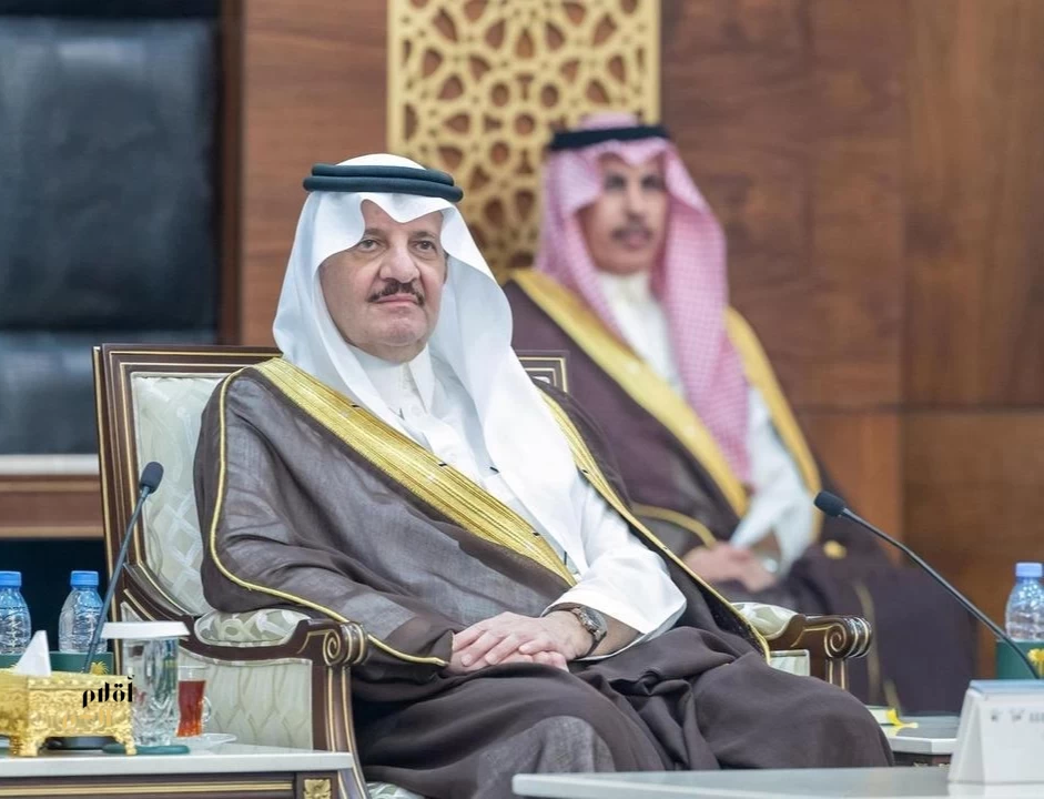 أمير الشرقية يطّلع على جهود وإنجازات بنك التنمية الاجتماعية بالمنطقة