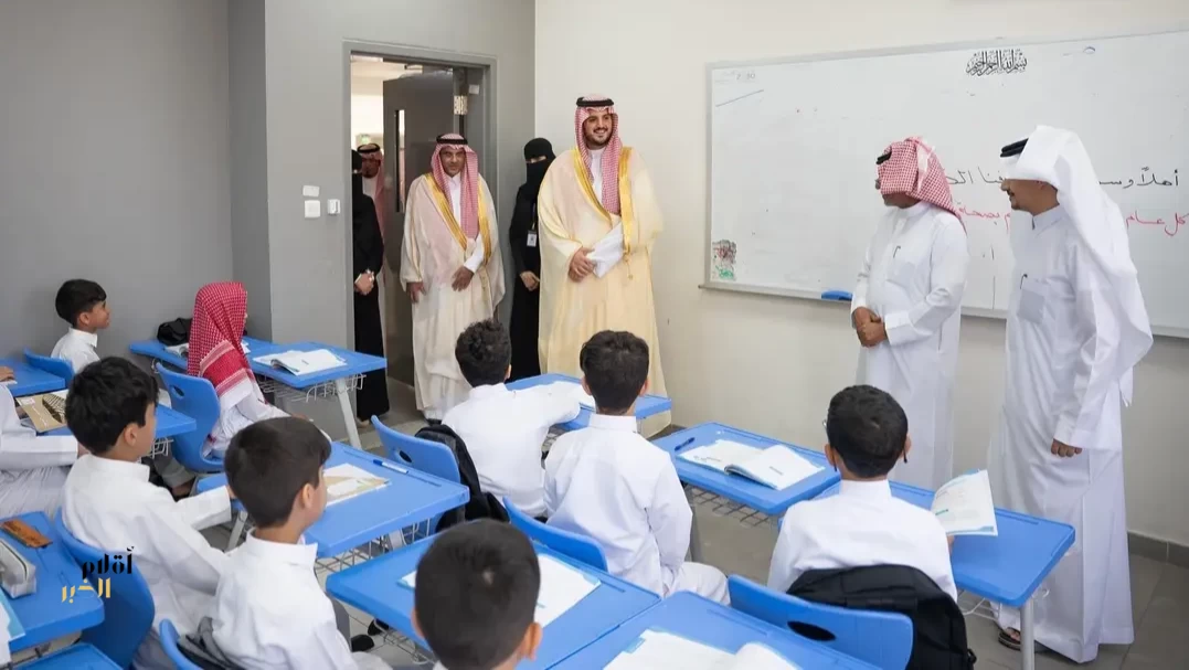 الأمير فواز بن سلطان يُدشّن العام الدراسي الجديد بتعليم الطائف