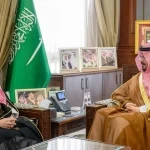 أمير المدينة المنورة يستقبل مدير الخطوط السعودية بالمنطقة