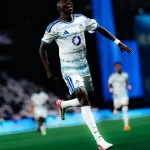 نيوم يصعق الهلال في «المملكة أرينا».. ويقلب حسابات صدارة روشن