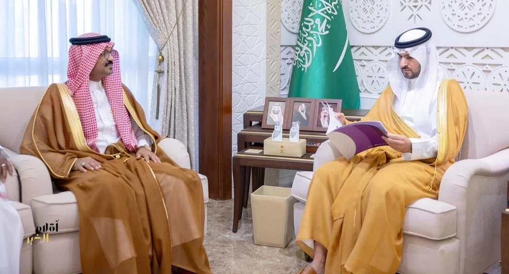 نائب أمير المنطقة الشرقية يستقبل رئيس وأعضاء جمعية أثر للعمل التطوعي