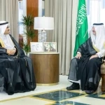 أمير المنطقة الشرقية يستقبل رئيس جامعة الملك فهد للبترول والمعادن