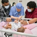 إنفاذًا لتوجيهات خادم الحرمين الشريفين وسمو ولي العهد.. بدء عملية فصل التوأم الملتصق الفيجي "جسبيلي وديسيسيا" بالرياض