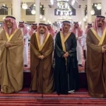 أمير منطقة الرياض ونائبه يؤديان صلاة الميت على صاحبة السمو الأميرة الجوهره بنت فهد بن مشاري بن سعود بن جلوي آل سعود