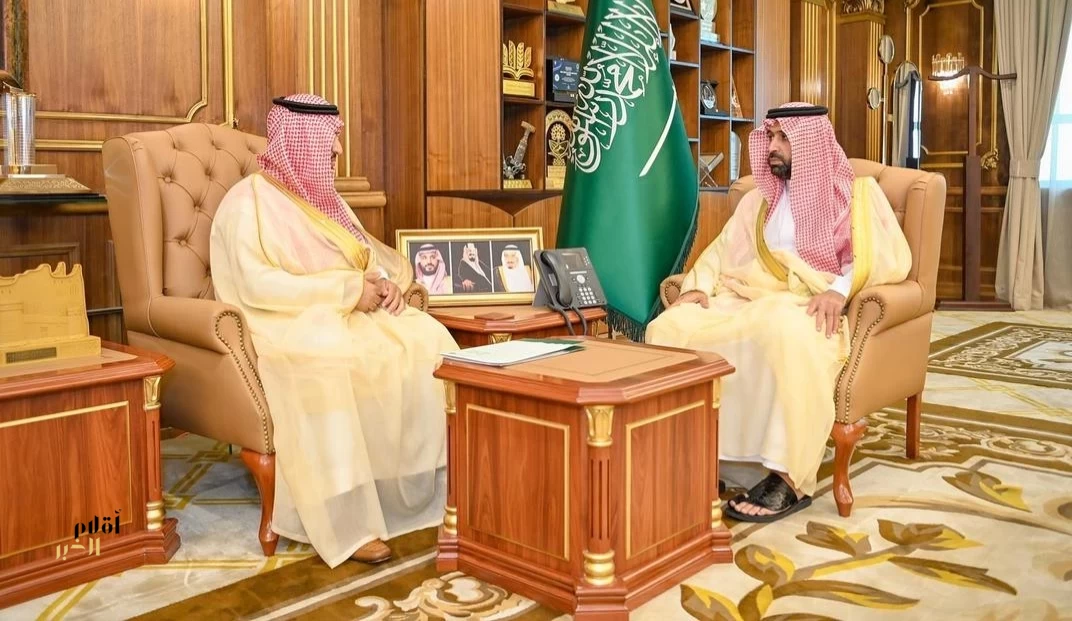 أمير جازان يستقبل مدير فرع وزارة البيئة والمياه والزراعة بالمنطقة