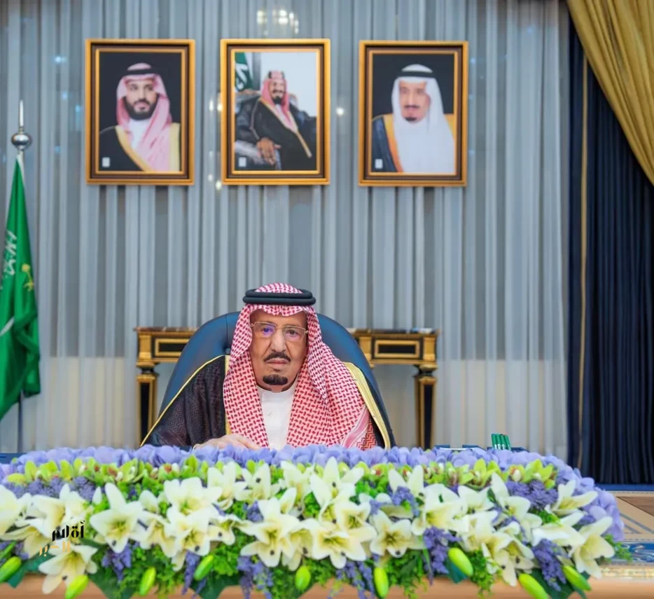خادم الحرمين الشريفين يرأس جلسة مجلس الوزراء في الرياض