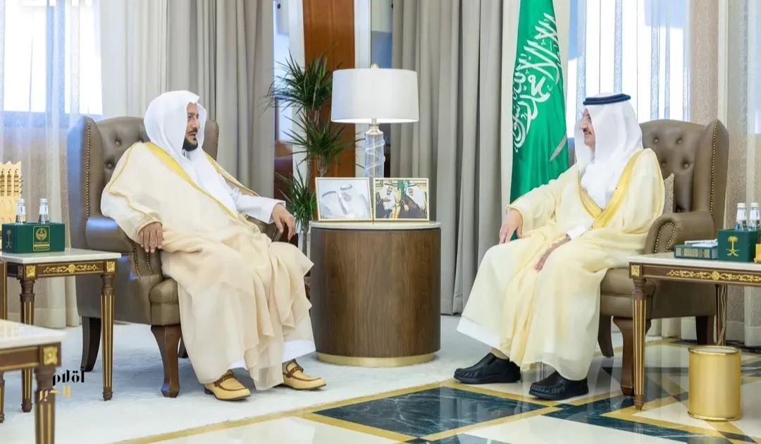 أمير المنطقة الشرقية يستقبل وزير الشؤون الإسلامية والدعوة والإرشاد