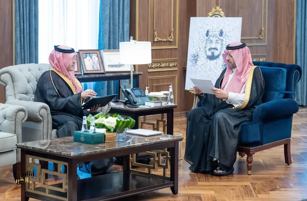 أمير الحدود الشمالية يطّلع على الخطة التشغيلية لقطاع الأحوال المدنية بالمنطقة