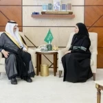 أمير المنطقة الشرقية يستقبل مدير فرع هيئة حقوق الإنسان بالمنطقة