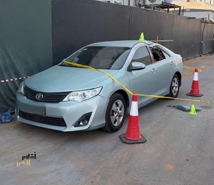 الدفاع المدني: سقوط شظايا نتيجة اعتراض صاروخين باليستيين في مدينة الرياض نتج عنها أضرار مادية بمبنى ومشروع تحت الإنشاء ومركبة