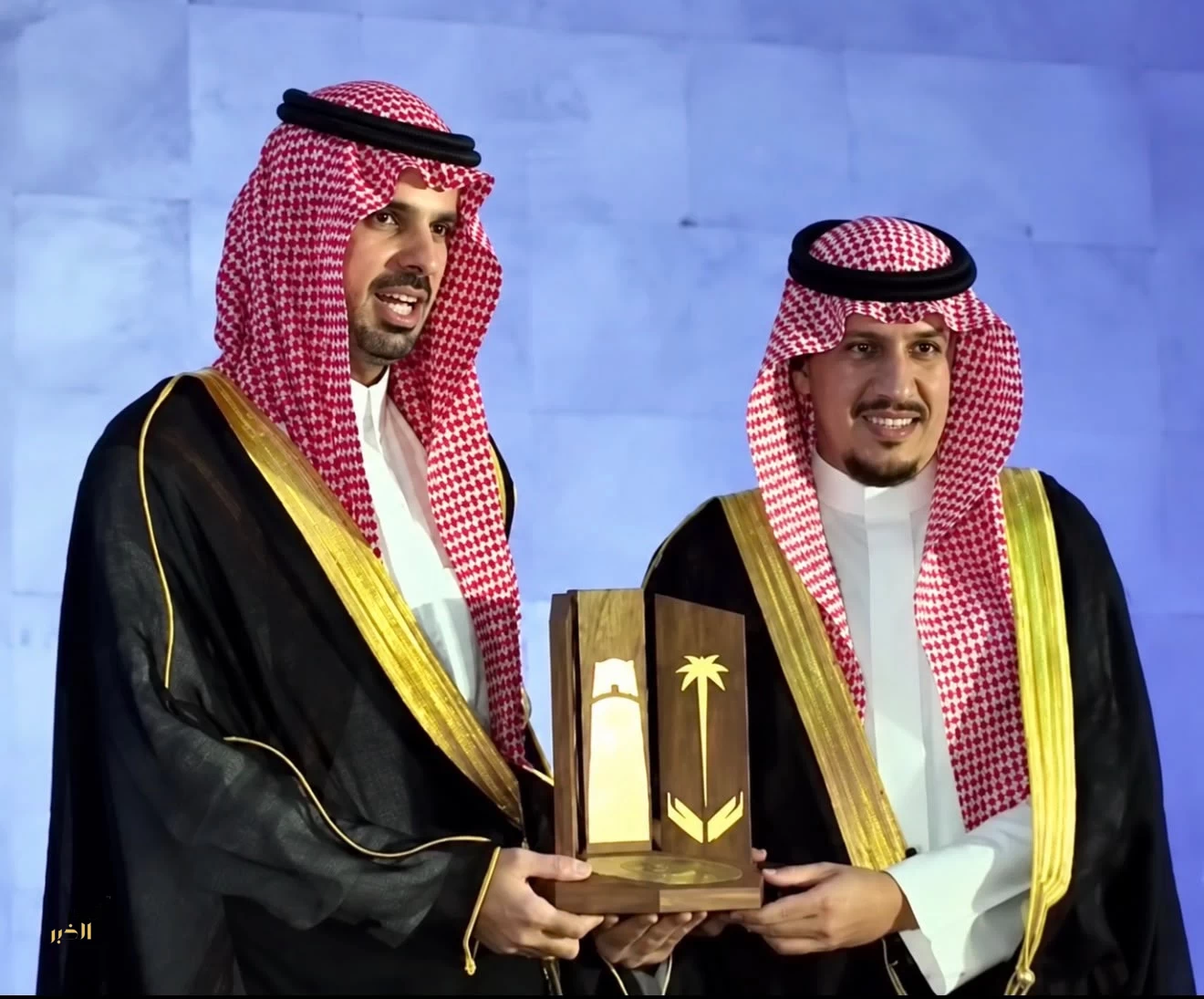 ديوانية آل حسين التاريخية تتوّج بجائزة «المنظمة المثالية» من أمانة الرياض