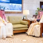 أمير منطقة الرياض يستقبل محافظ الدرعية