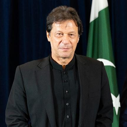 سيارة عمران خان تدهس صحافية باكستانية وتودي بحياتها