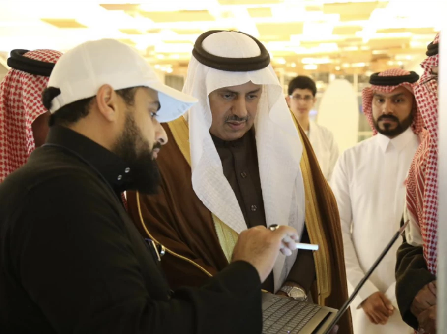 بحضور معالي رئيس جامعة الملك خالد تدشين فعالية اليوم الخليجي للمدن الصحية