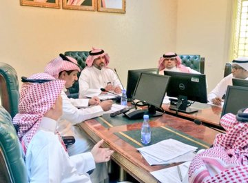 محافظ فيفاء يترأس اجتماع المجلس المحلي