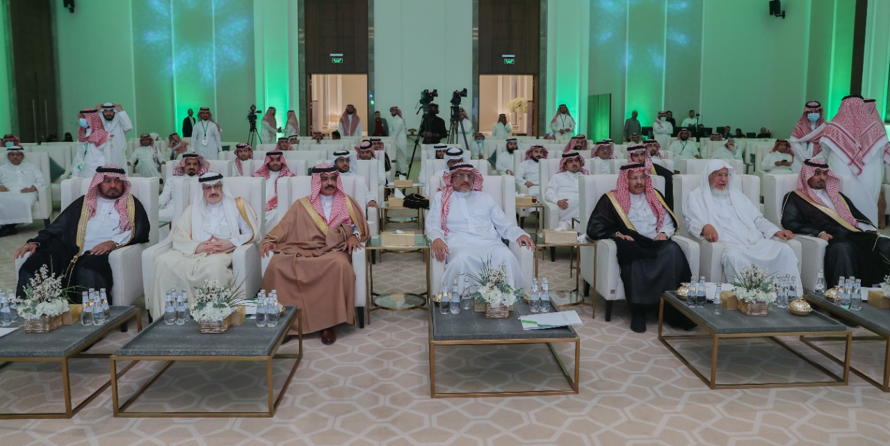 30F6FB5A-4B0A-456F-8D7B-13DEB9C04561