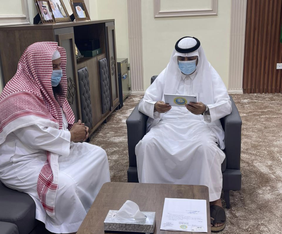 محافظ بيش يدشن حملة ( اعتزاز - أن الله لا يصلح عمل المفسدين )بهيئة بيش