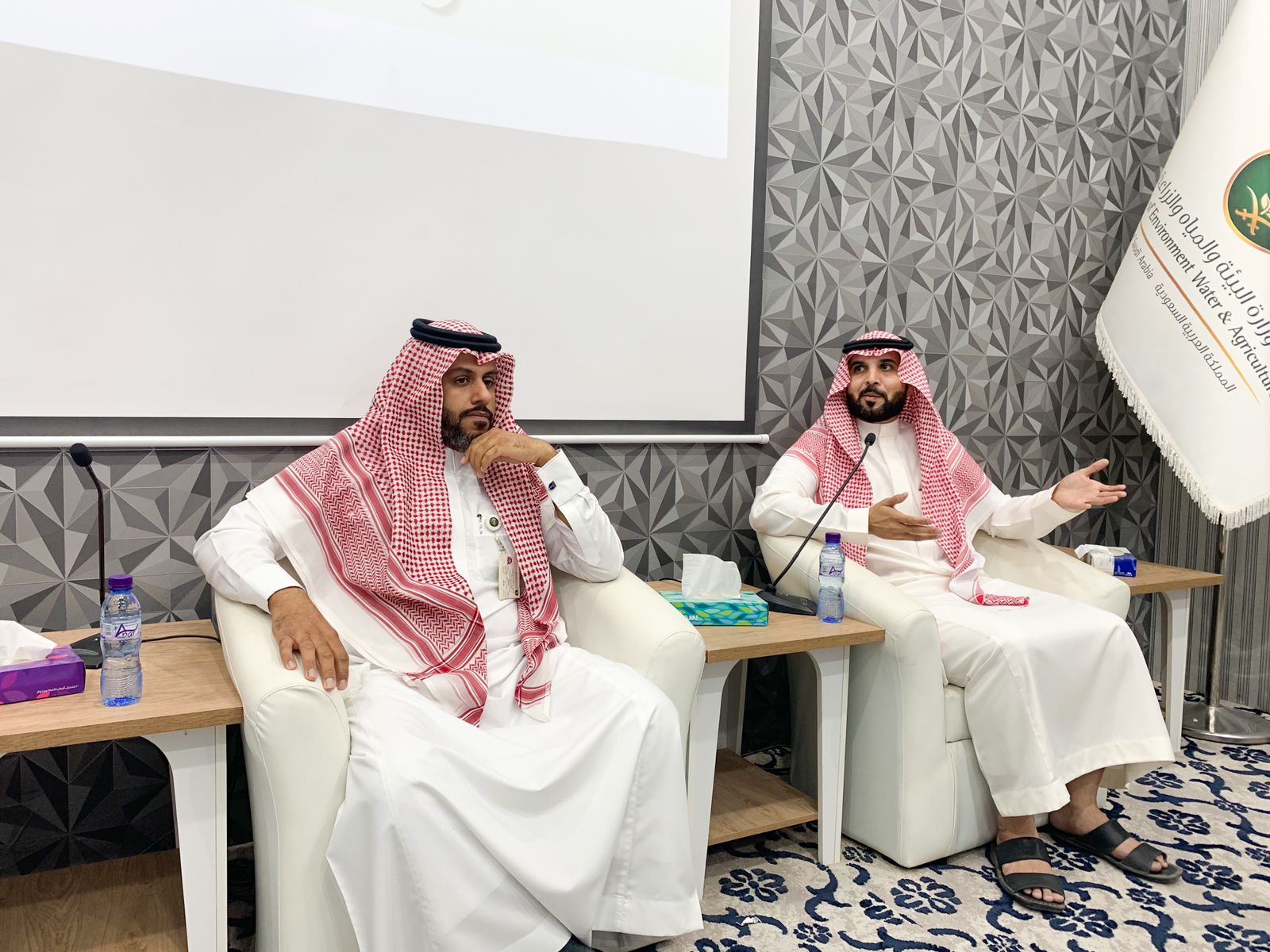 مكتب الزراعة بحفرالباطن يقيم محاضرة توعوية اليوم العالمي للبيئة