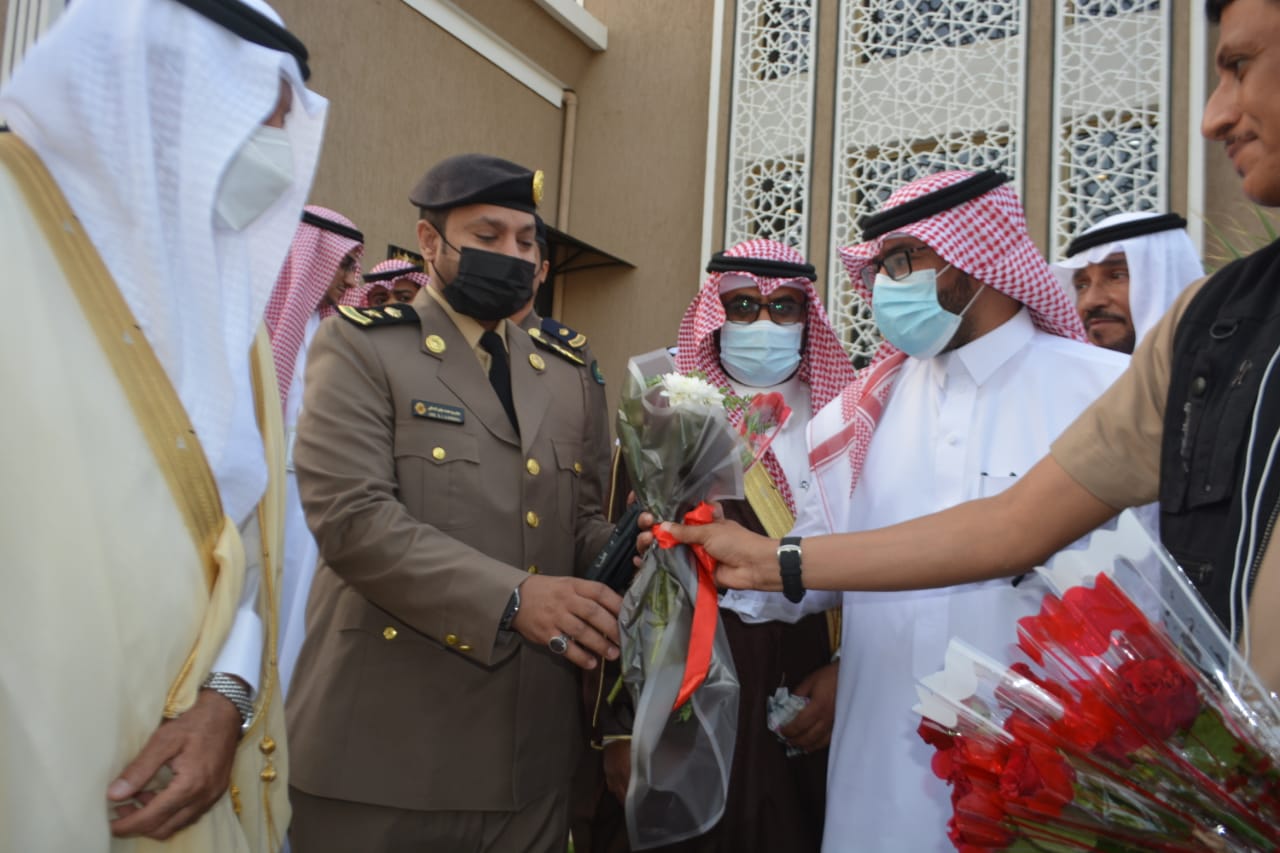 مستشفى صامطة العام يعايد أبطال الأمن في الحد الجنوبي