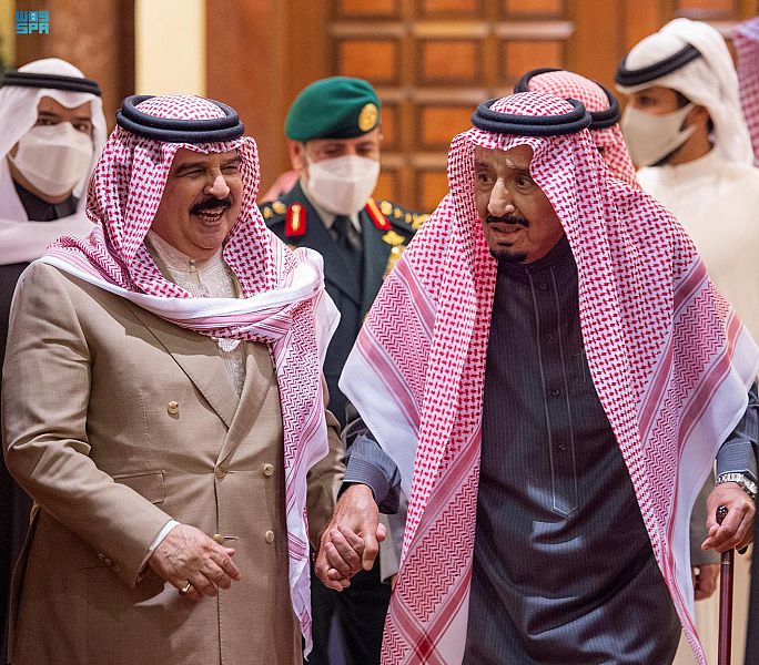 خادم الحرمين الشريفين يستقبل ملك مملكة البحرين ويقيم مأدبة غداء تكريماً لجلالته