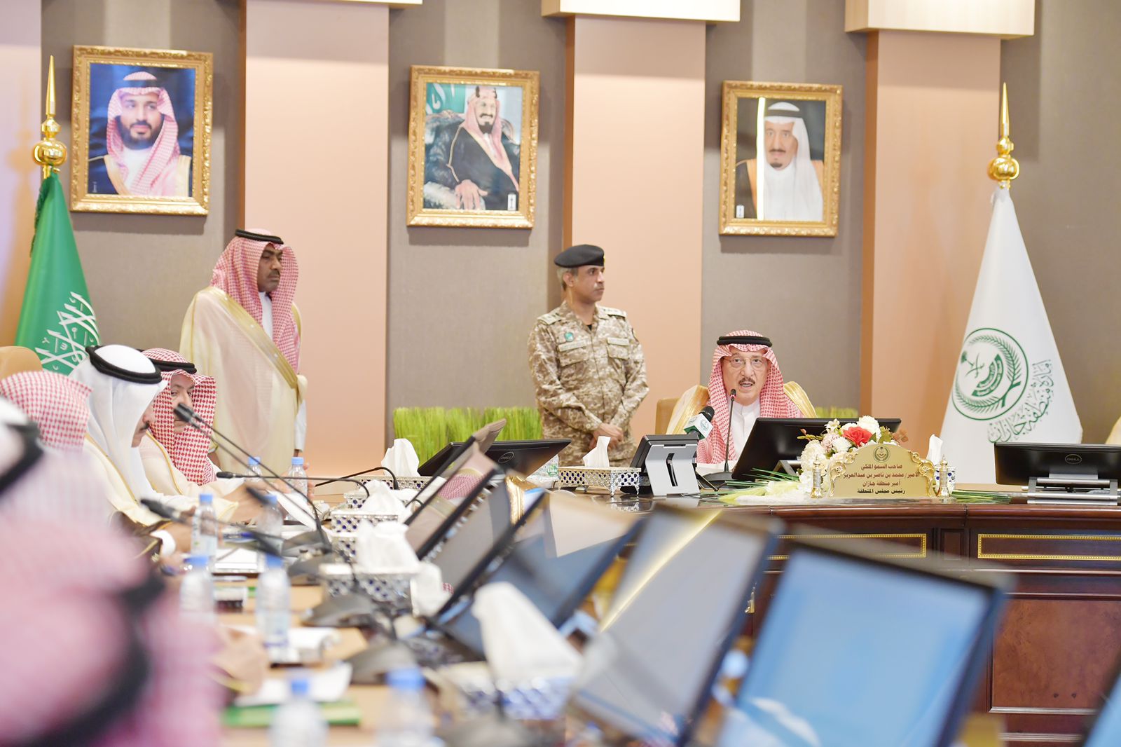 سمو أمير منطقة جازان يرأس جلسة مجلس المنطقة