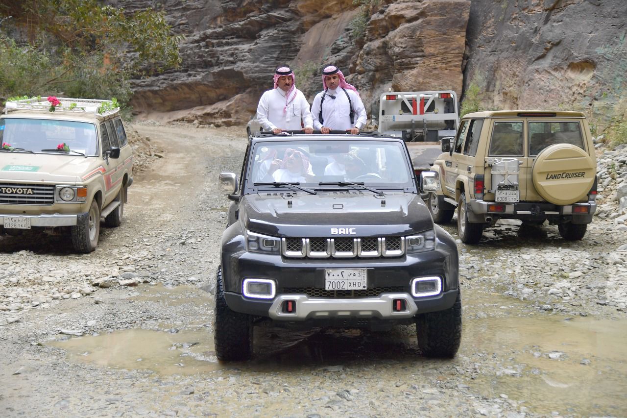 6B913B33-CD64-487A-AF57-73AF66FA3995