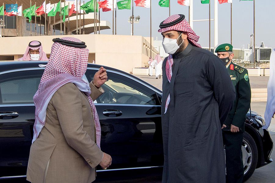ملك البحرين يغادر الرياض.. وسمو ولي العهد في مقدمة مودعيه