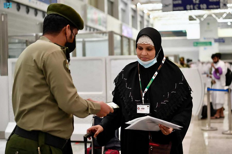 وصول طلائع ضيوف بيت الله الحرام من جمهورية بنجلاديش إلى مطار الملك عبدالعزيز الدولي بجدة