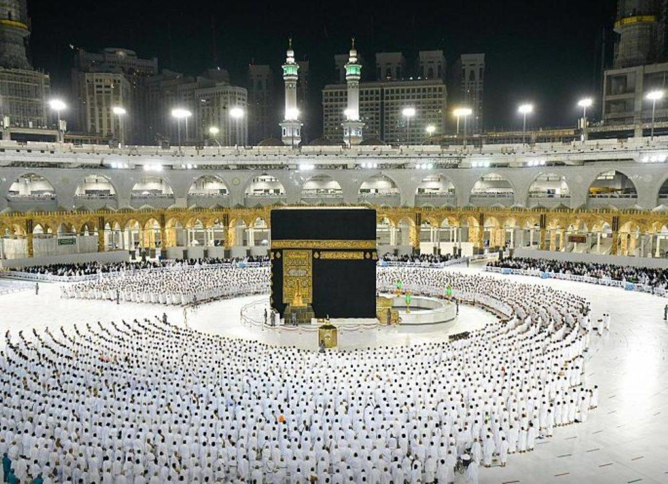 وزير الصحة : الوضع الصحي للمعتمرين والزوار مطمئن ولم تُسجل بينهم أي تفشيات وبائية