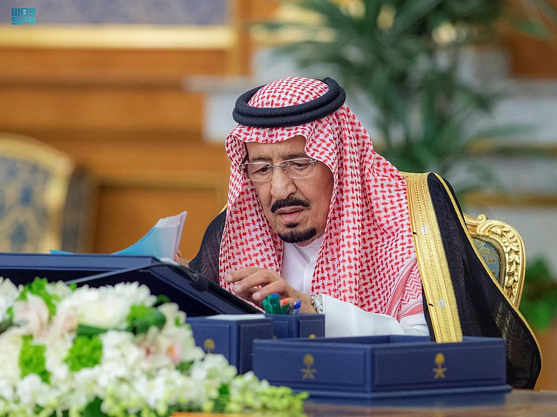 خادم الحرمين الشريفين يرأس جلسة مجلس الوزراء