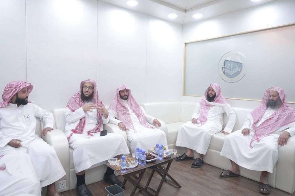 9299E469-533F-4209-98F1-D8A76EBC70AD