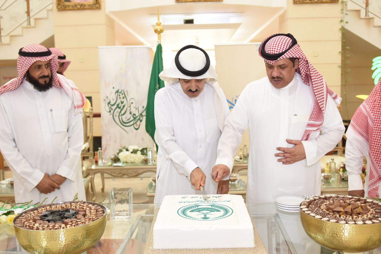 محافظة الرس تقيم حفل معايدة لمنسوبيه