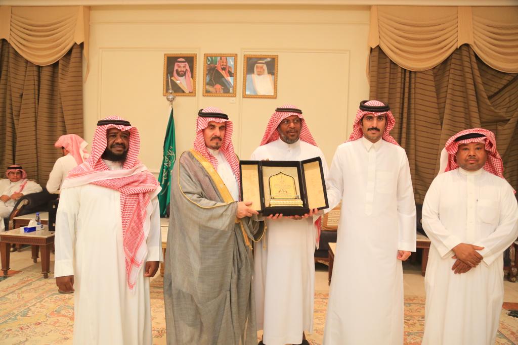 98383F19-7346-40CC-952B-E8A51C2A5A2C