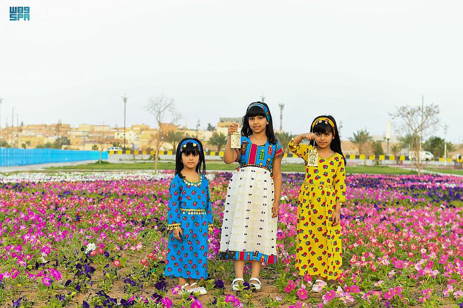 الجلَّابيات التراثية بعرعر تشهد إقبالاً في رمضان المبارك