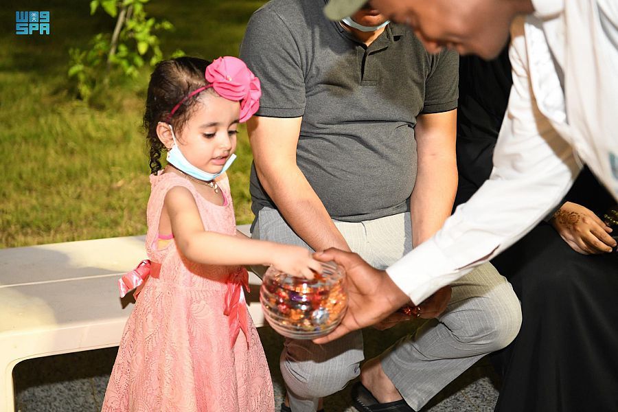 A006EBEA-E657-4A5C-BC27-BDF2DEBC111B