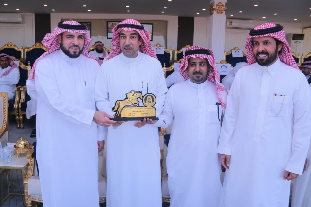 A38A2549-8F3A-4F28-BC6E-78B43D554135