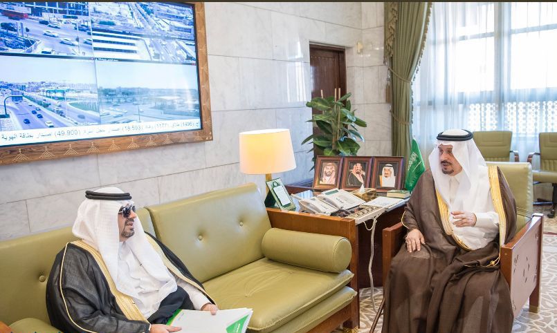 *سمو أمير منطقة الرياض يستقبل رئيس جمعية تيسير*