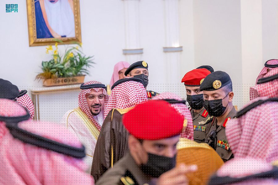 سمو أمير القصيم يستقبل المسؤولين وأهالي المنطقة المهنئين بعيد الفطر المبارك