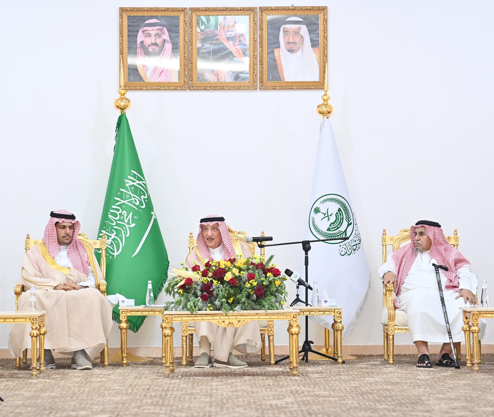 سمو أمير منطقة جازان يزور محافظة الدرب ويلتقي مشايخ وأهالي المحافظة