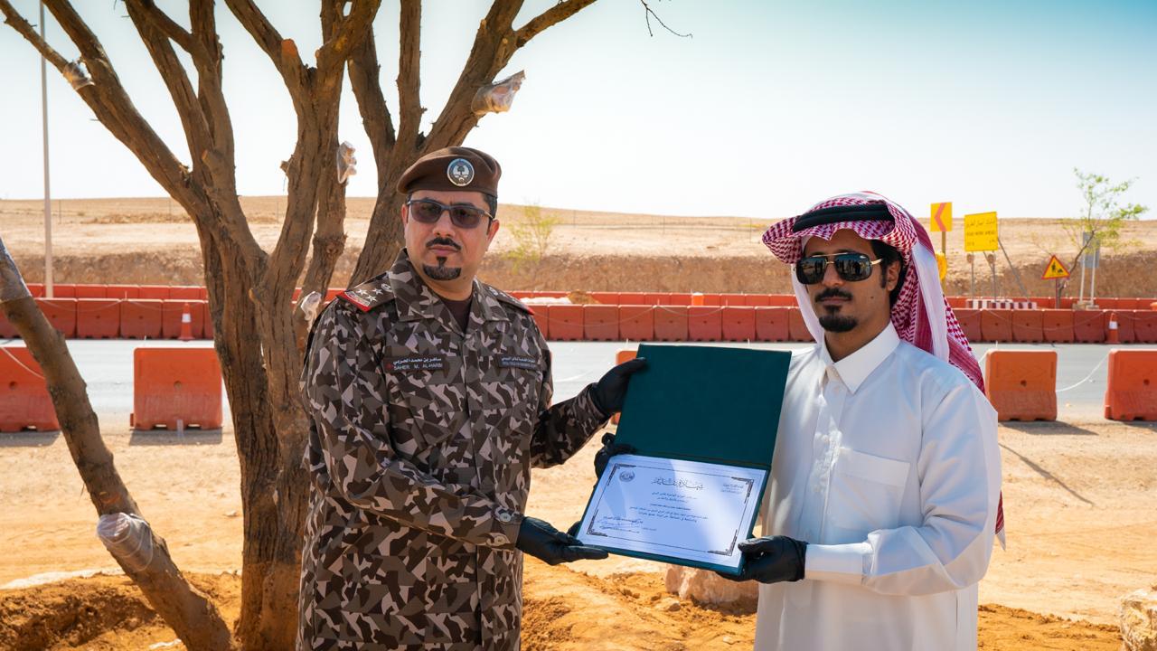 CDD39392-3625-4E5E-9ACC-35FF4FD37F8C