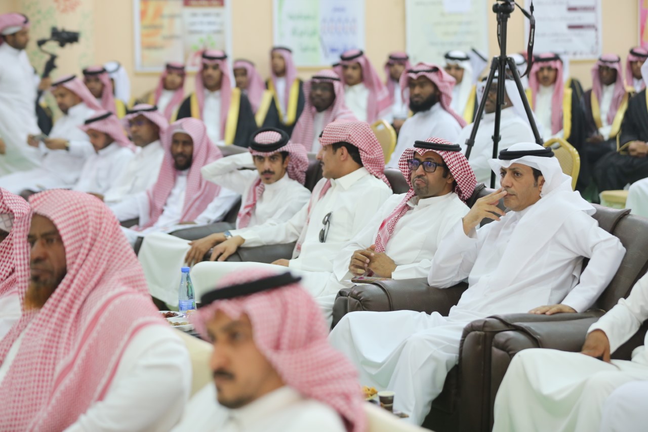 D0683305-7A41-452F-803A-4D427B914ECE