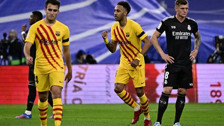 الدوري الإسباني : برشلونة يفوز على ريال مدريد برباعية نظيفة