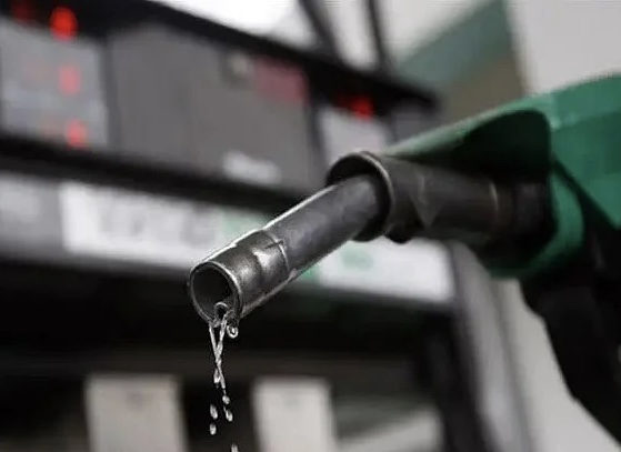 *"التجارة" و "الطاقة" و"المواصفات" : ضبط عمالة محطات الوقود المتلاعبة في أسعار قراءة العدادات*