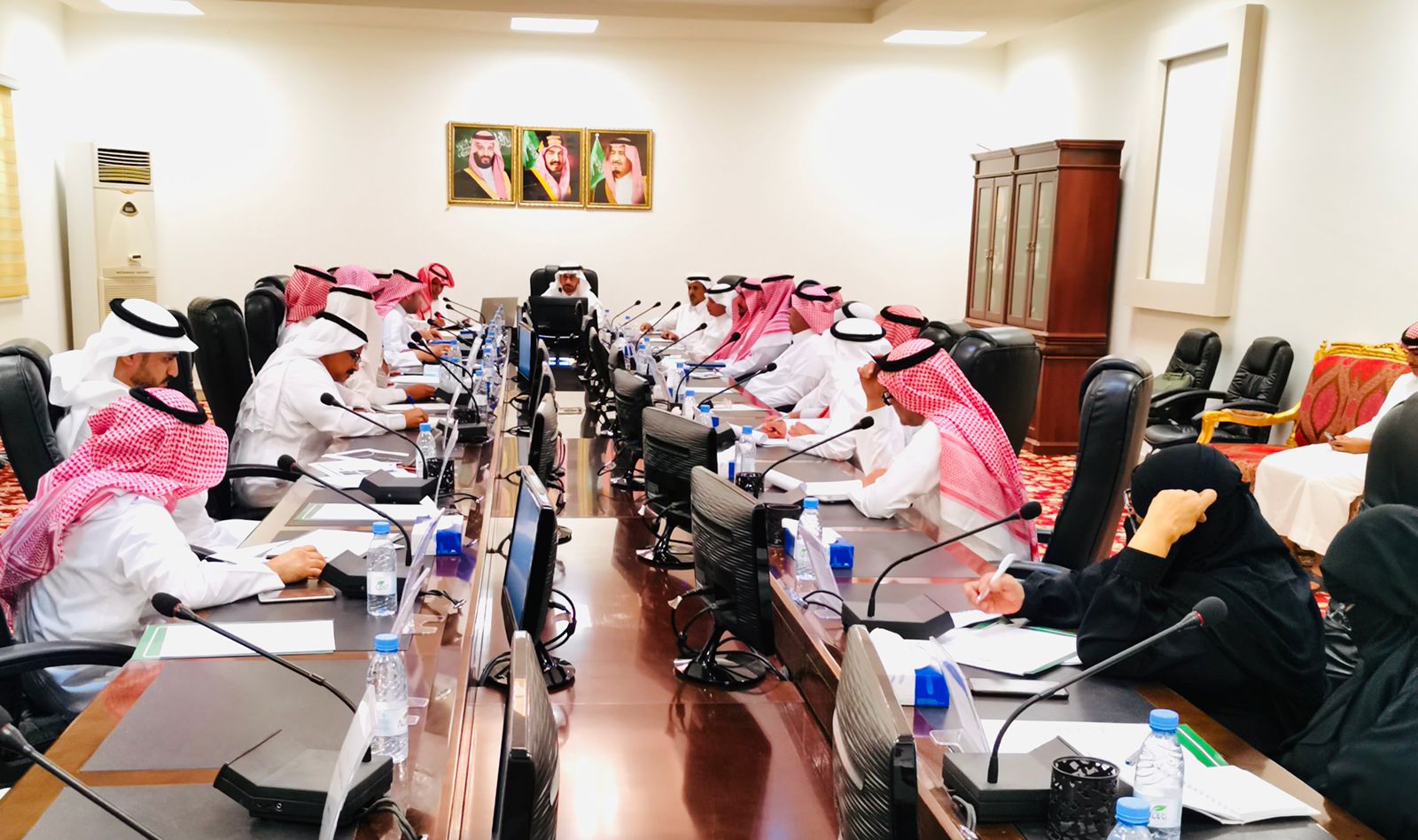 محافظ أبوعريش يرأس اجتماع المجلس المحلي بالمحافظة لهذا العام 1443 هـ