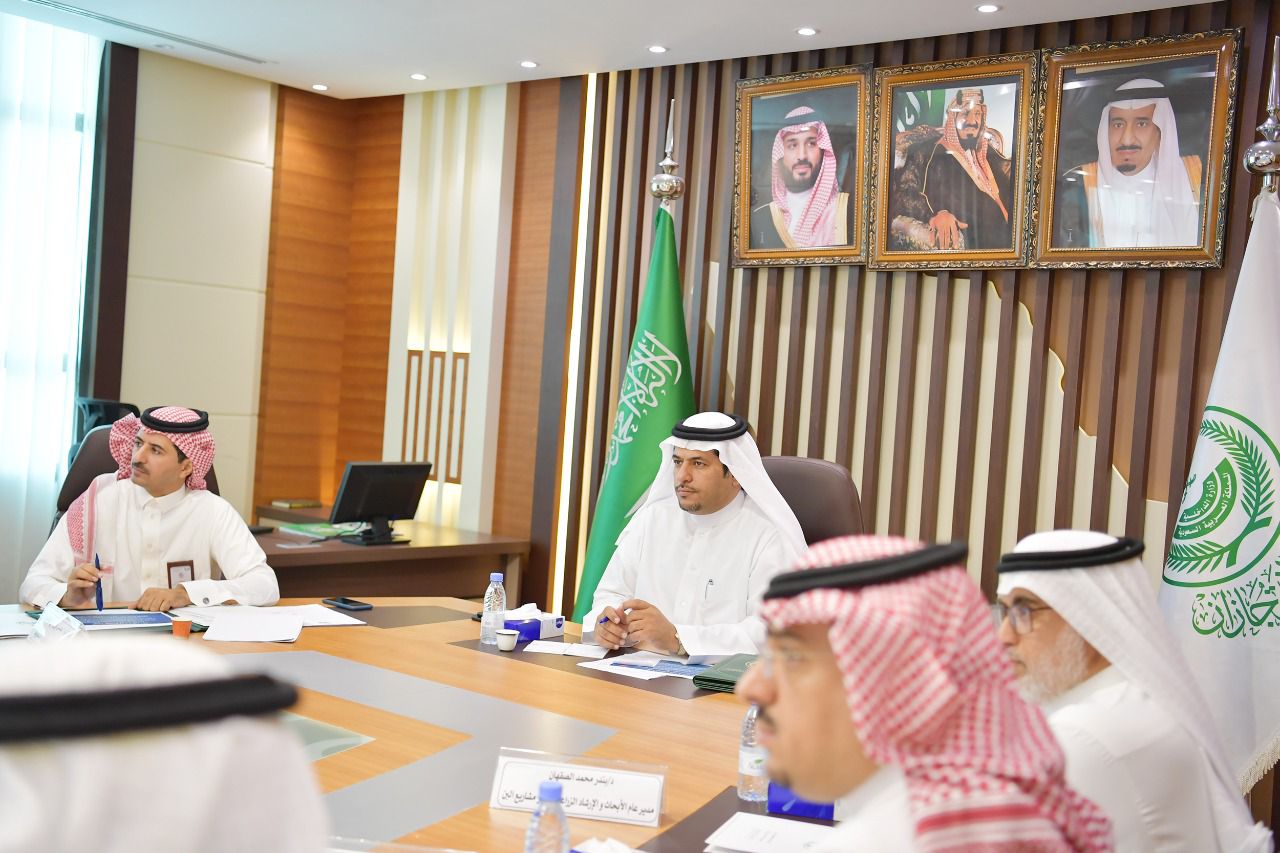 وكيــل إمارة جــازان يرأس اجتماعًا لعرض مشروع تطوير مزارع البن بالقطاع الجبلي