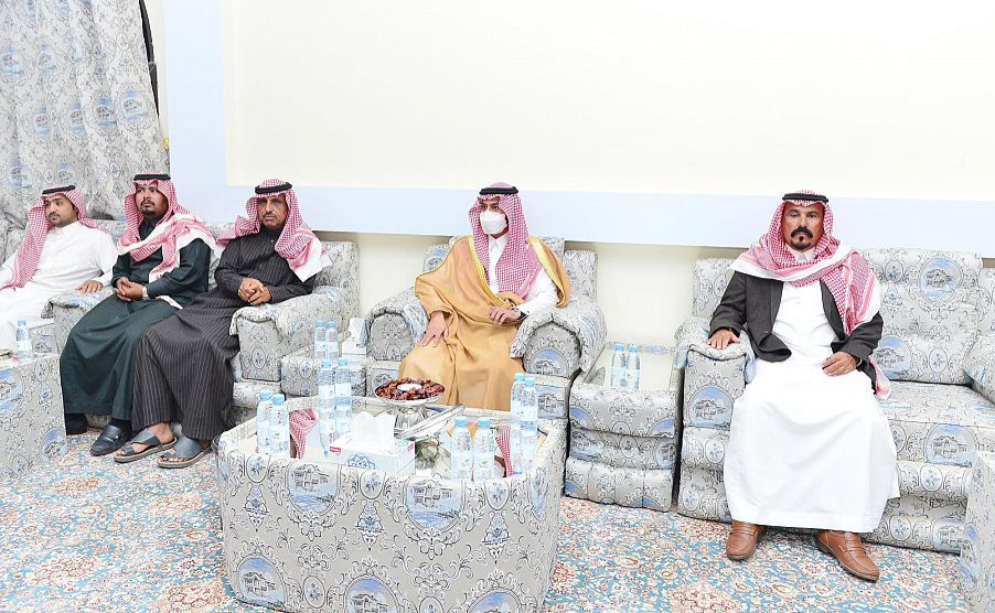 سمو نائب أمير منطقة حائل يعزّي أسرة الطوالة بوفاة رئيس مركز عقلة بن طوالة سابقاً