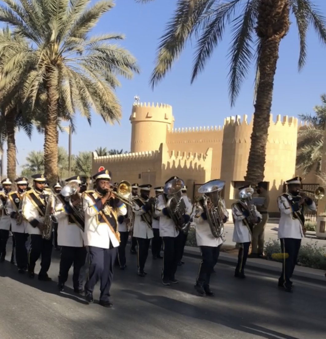 EA406B36-2BCB-4483-B67B-F2B8123DB694